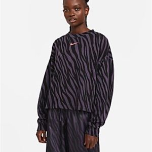 Nike cropped crew neck in purple animal print - oversized XS